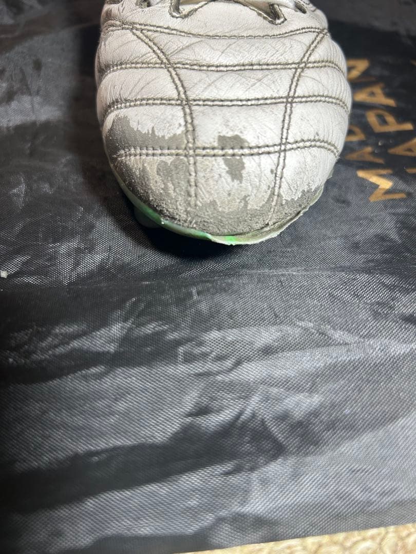 ミズノ モレリアネオ4 【限定色】25cm シューズケース付き