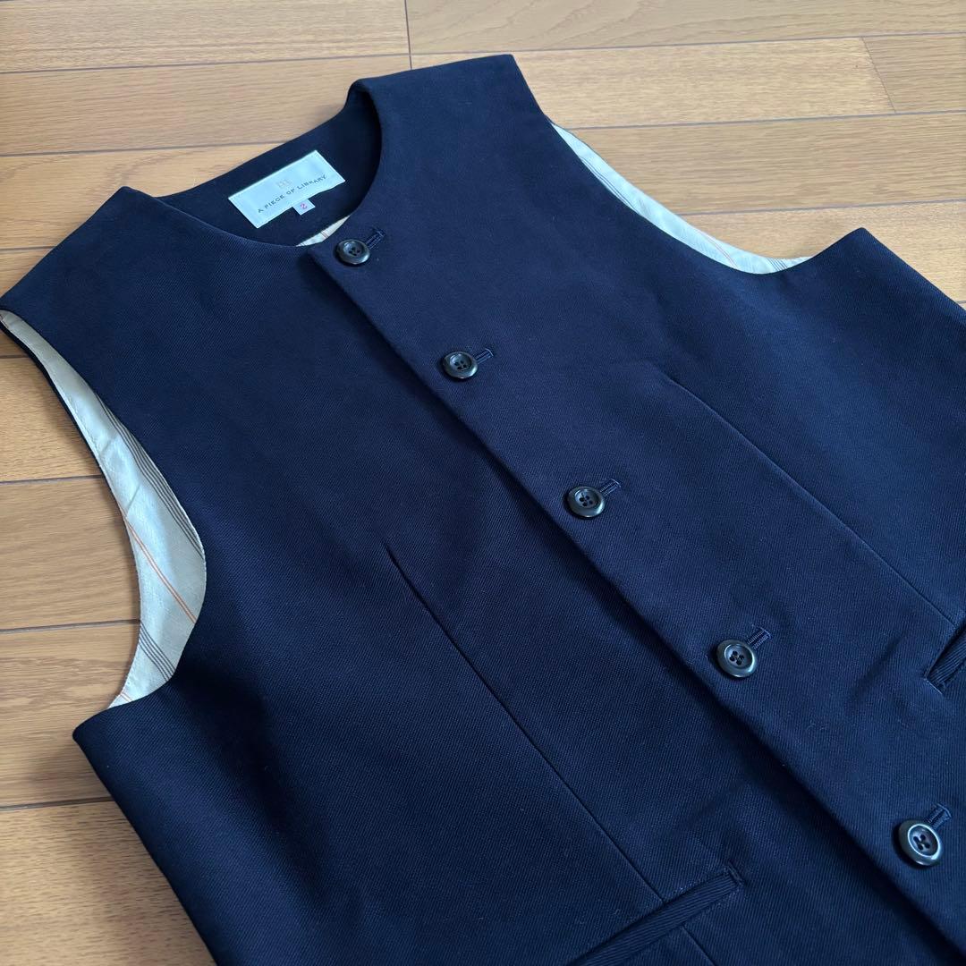 A PIECE OF LIBRARY モールスキン ベスト クラシック サイズ2