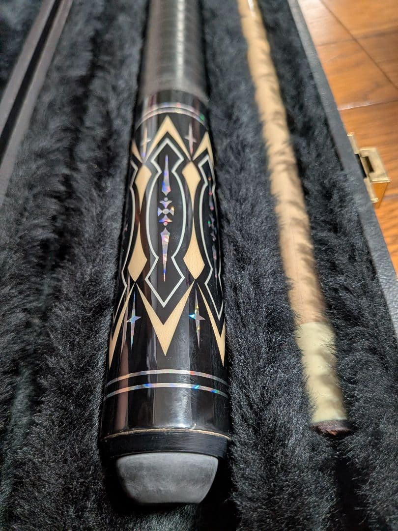 キューテック ビリヤードキュー （ケース付き）