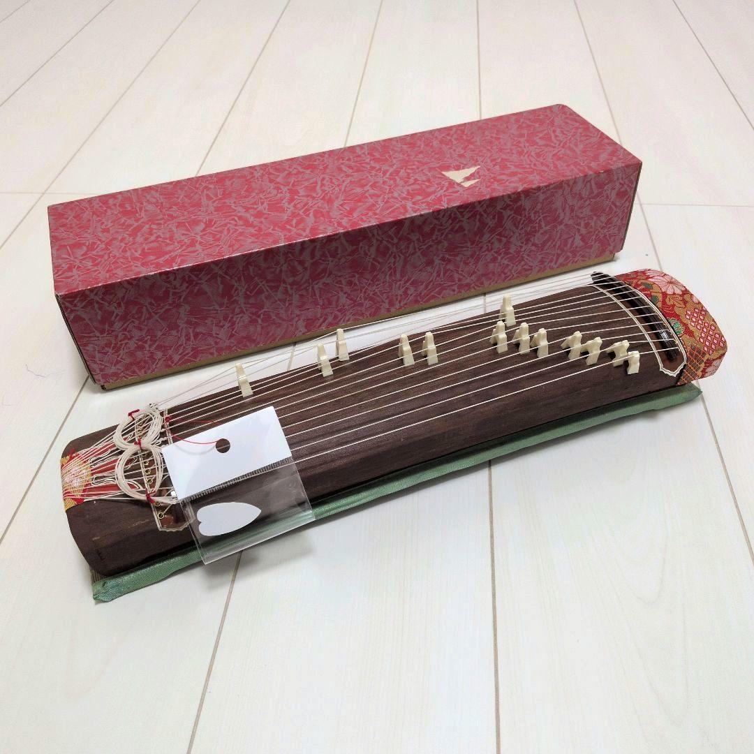 小梅　ミニ琴　短琴　木製琴　和楽器　13弦　アンティーク　台座付き