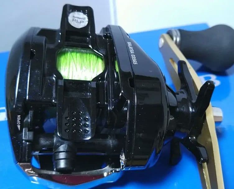 【二回のみ使用】 シマノ 16 グラップラーBB 200HG 右ハンドル