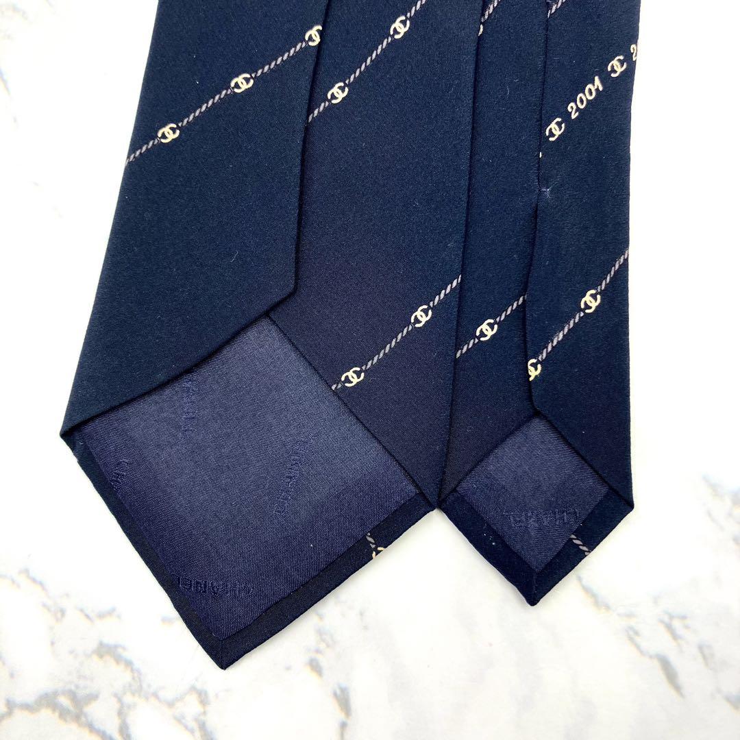 ◆美品◆CHANEL ネクタイ 紺色 ストライプ柄 ココマーク 希少