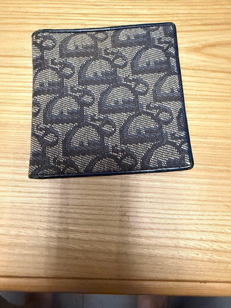 ハルサメです　最終お値下げ　dior 二つ折財布