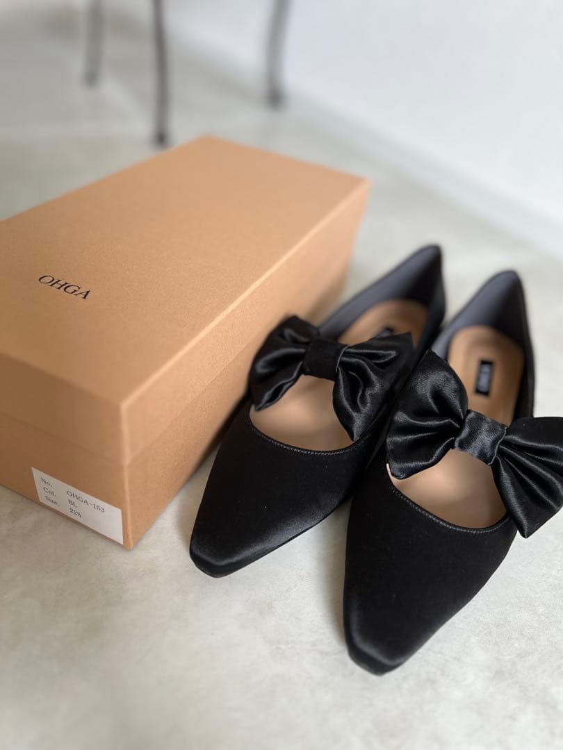 OHGAサテンリボンパンプス ブラック