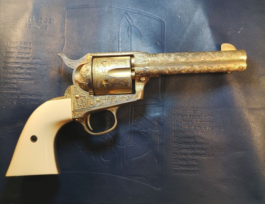 THE JOHN WAYNE REVOLVER 金属製モデルガン