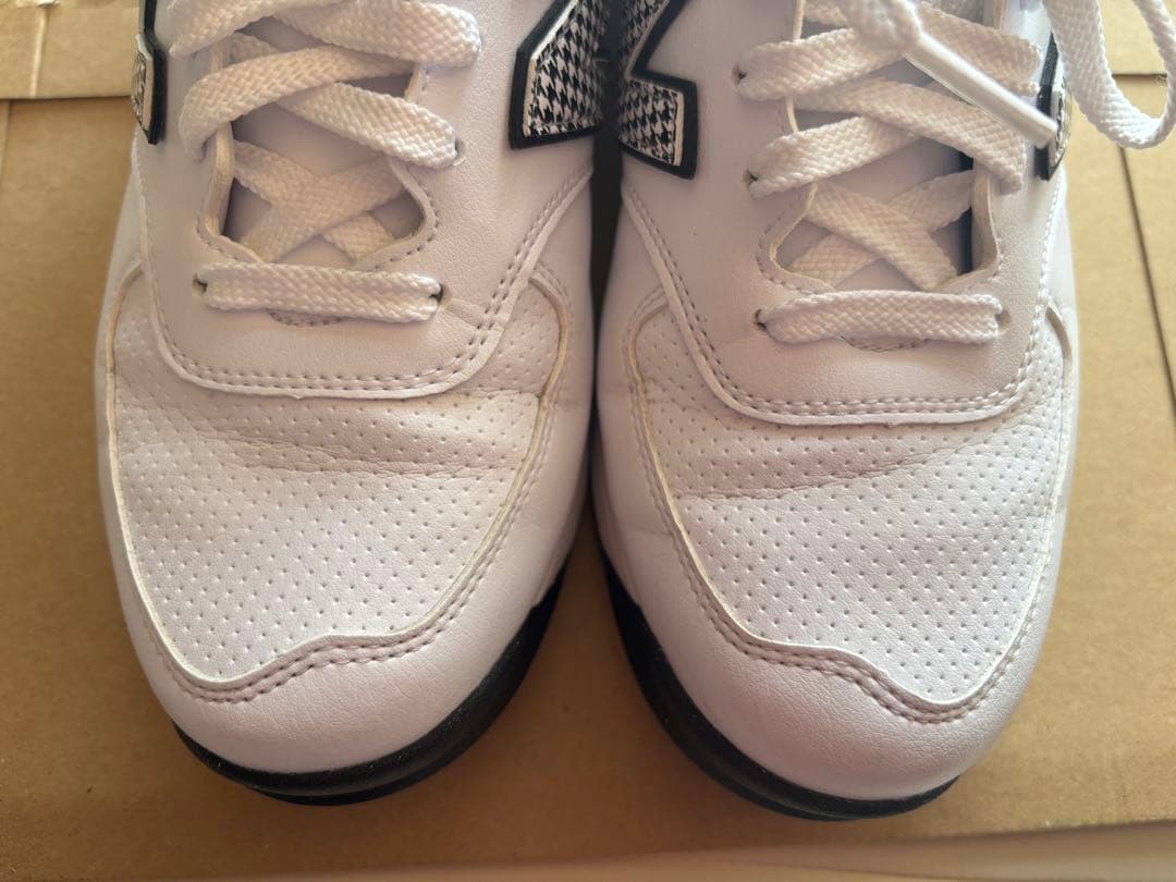 ニューバランス　ゴルフシューズ スパイクレス UGS574M3