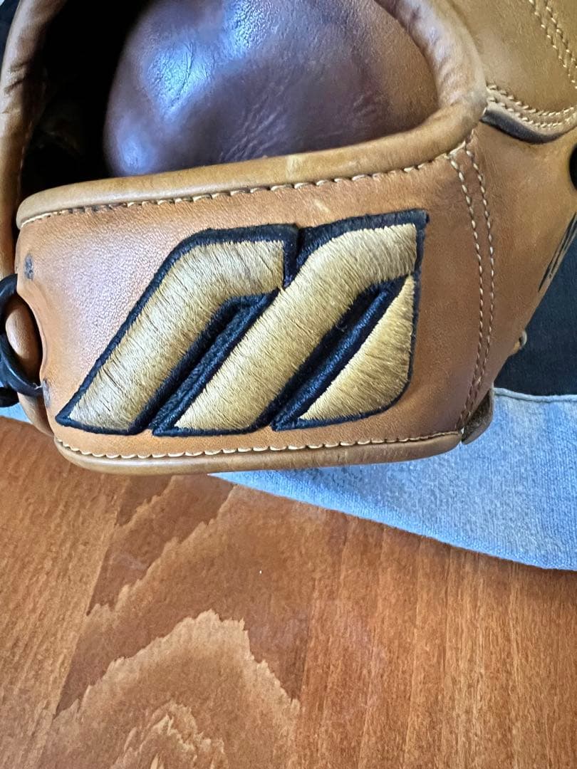 ミズノプロ　ビックm 直刺繍　内野手用