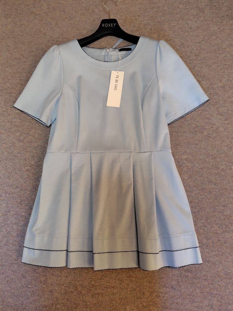 新品　TO BE CHIC　ティアードフレアチュニックＭ水色サンプル31900円