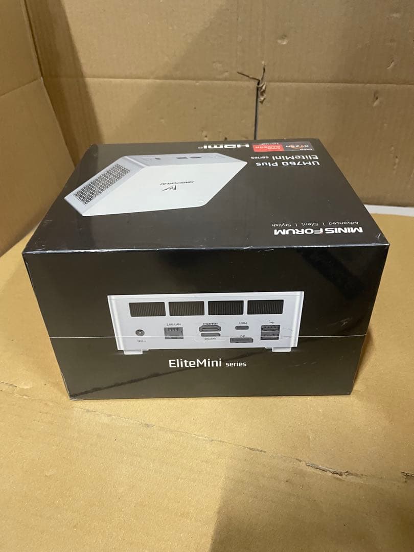 MINISFORUM UM760 Plus ミニPC