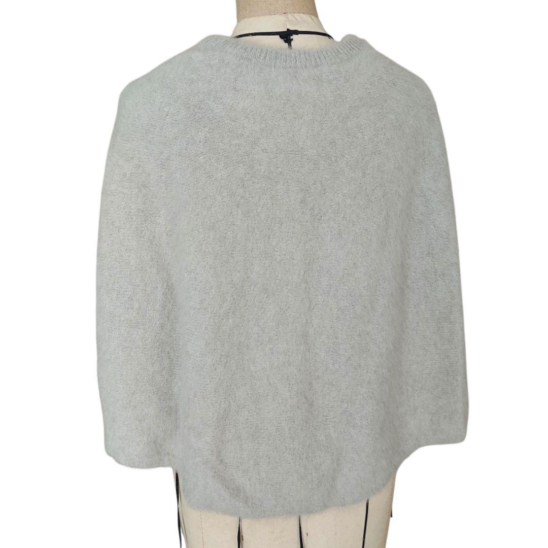 美品✨BEARDSLEY ファーニットポンチョ　ライトグレー