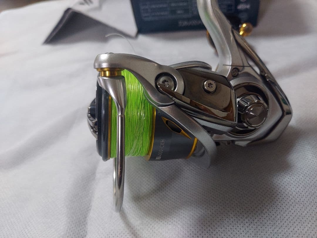 DAIWA 21フリームスLT4000-CXH スピニングリール
