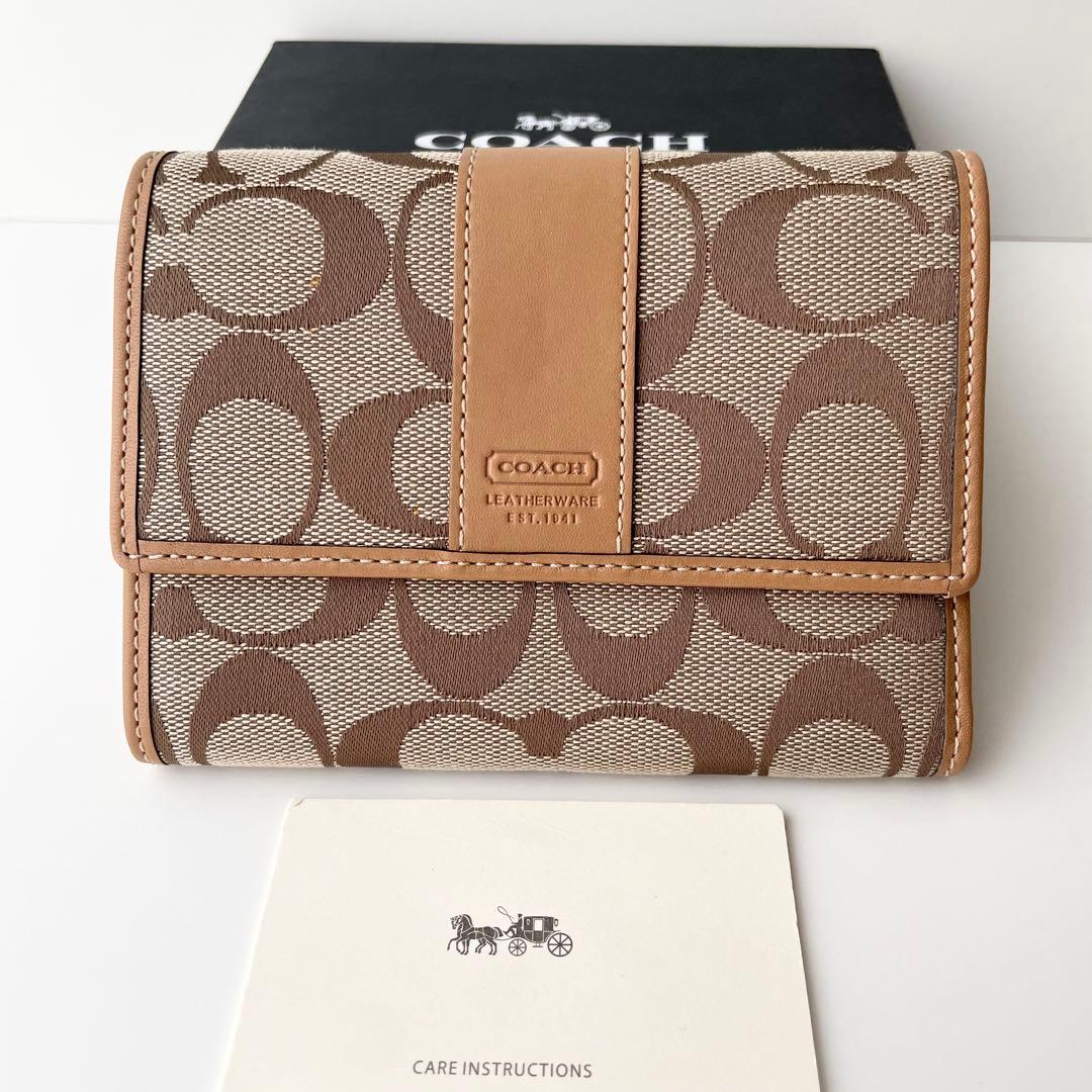 コーチ COACH 折り財布 ハンプトンズ シグネチャー レザー キャメル 新品