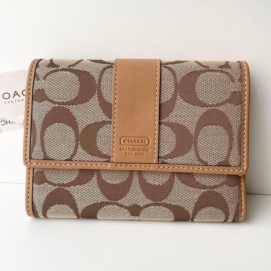 コーチ COACH 折り財布 ハンプトンズ シグネチャー レザー キャメル 新品