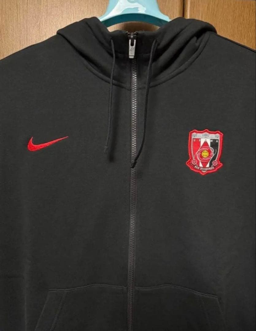 浦和レッズ NIKE ジップパーカー 新品タグ付き