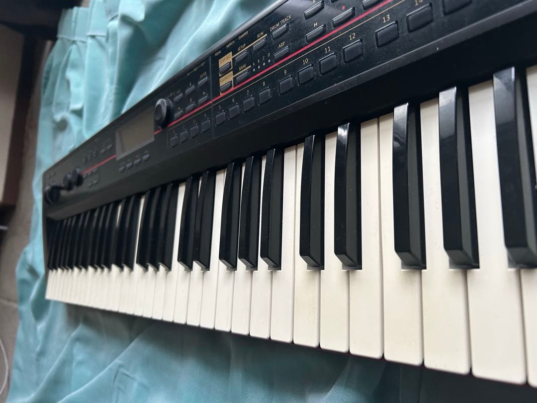 KORG KROSS-61 （電源コード/専用バッグ付き）