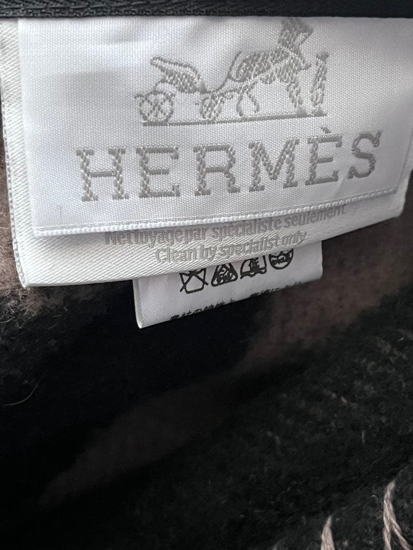 エルメスチェスナイトシルエットクッションカバー