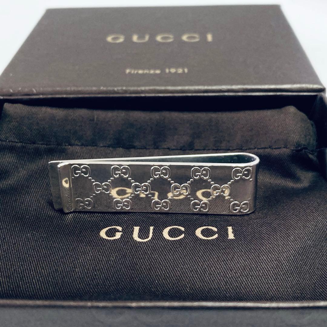 美品 GUCCI GG柄 シマ マネークリップ A258037