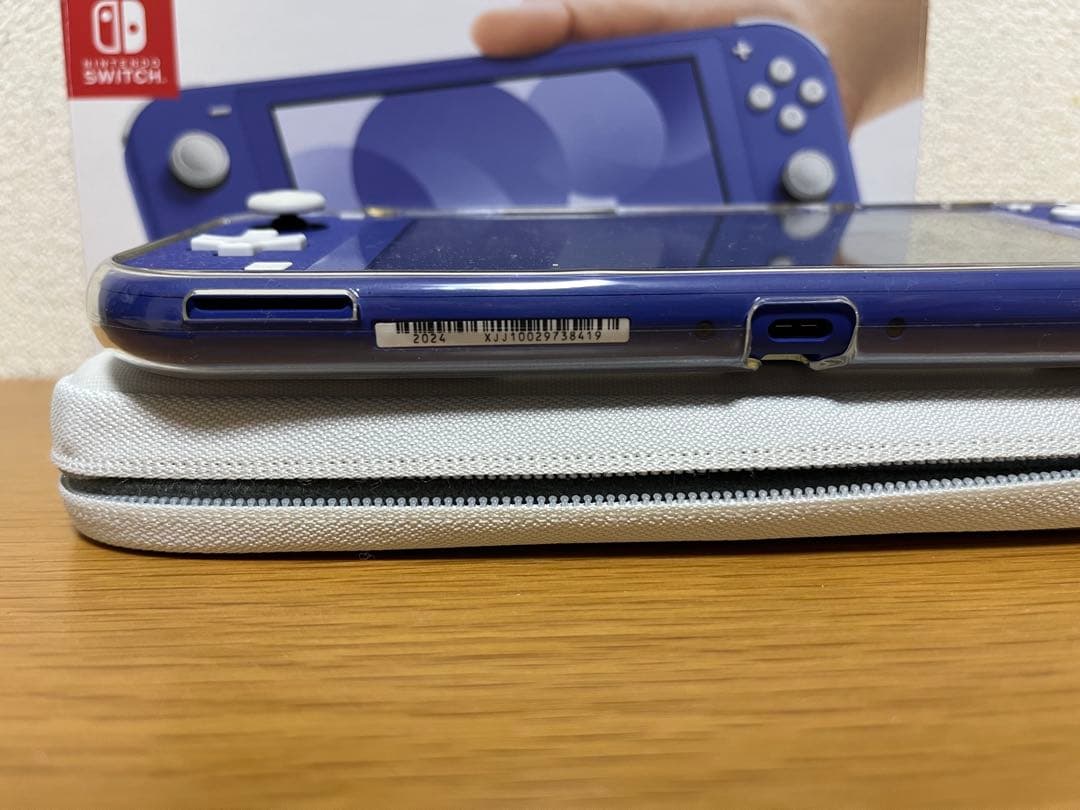 ゆ*✳様 2025/1月購入Nintendo Switch Lite ケース付き