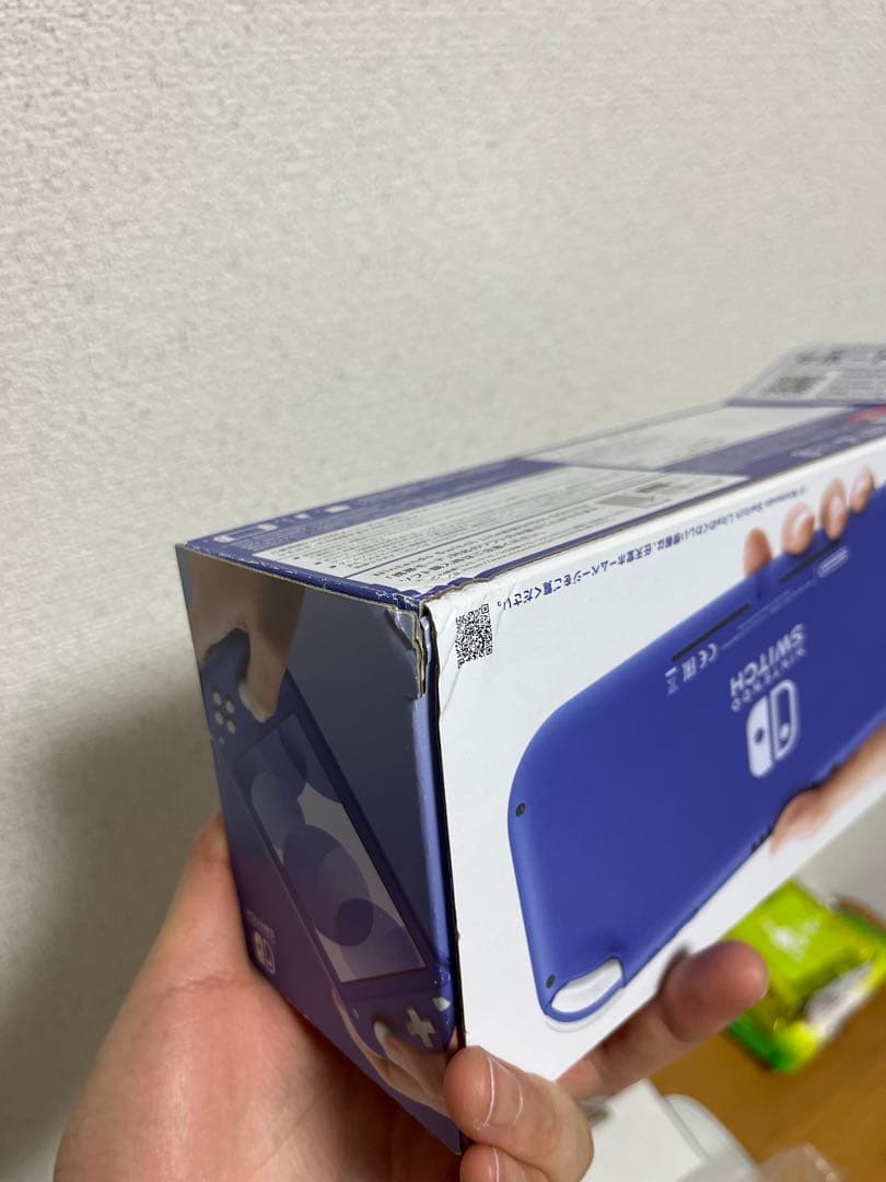 ゆ*✳様 2025/1月購入Nintendo Switch Lite ケース付き