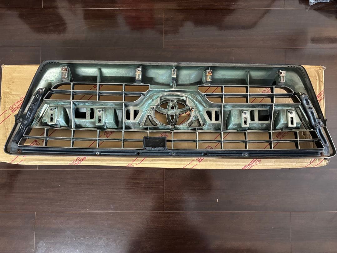 トヨタ ハイラックスサーフ215 クロームメッキ グリル