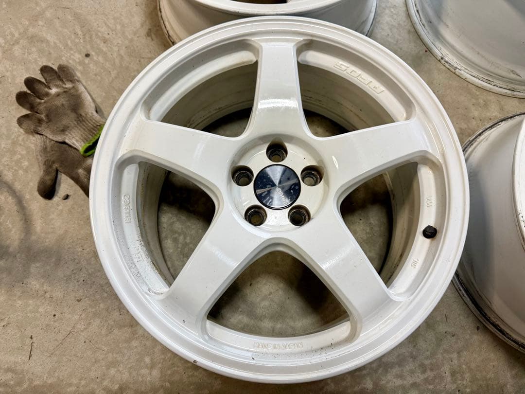 ENKEI PF05 17×8J PCD100 インセット38 4本