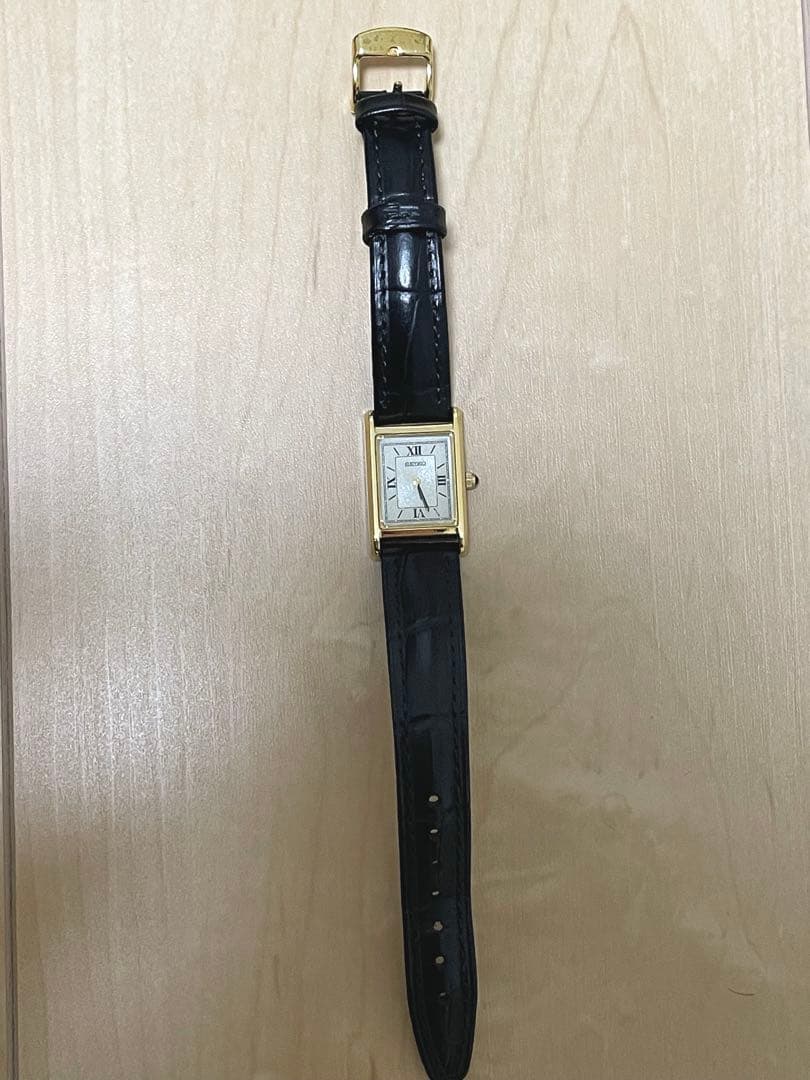 【※最終値下げ】【美品・ベルト未使用】SEIKO レディス 時計 スクエア