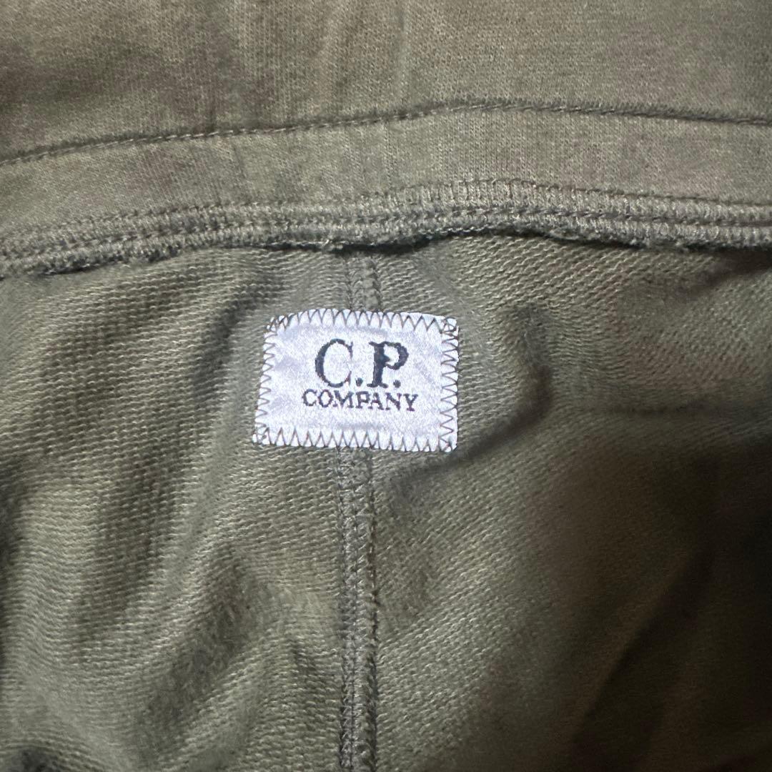 パンツ C.P. COMPANY goggle sweat shorts