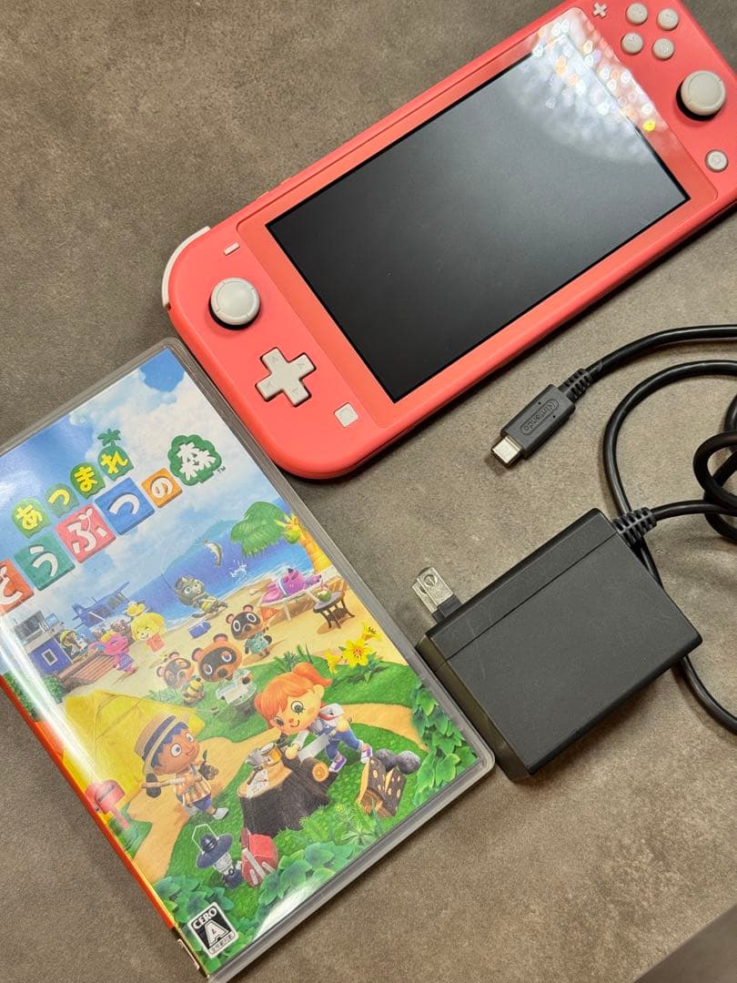 Nintendo Switch Liteコーラルとあつまれどうぶつの森