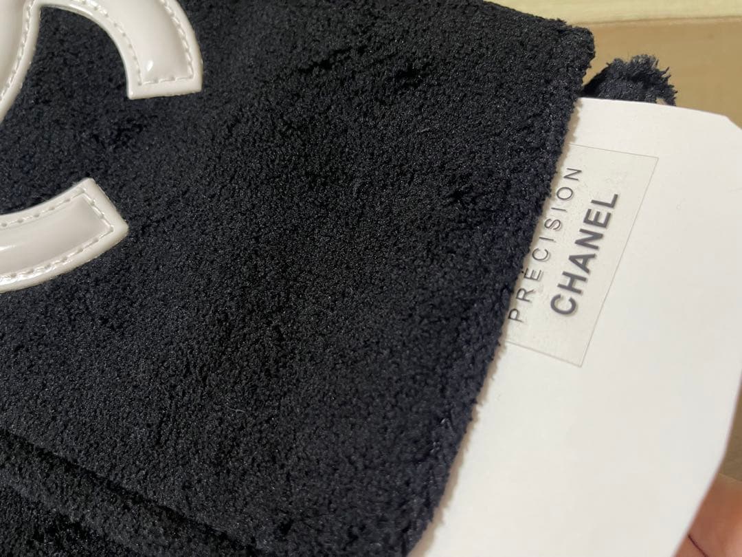 未使用 ブラックxホワイトロゴ ショルダーバッグ ノベルティ CHANEL