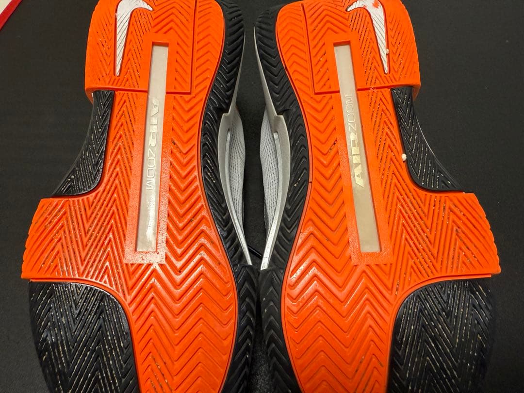 NIKEメンズ ズーム FQ7725-002 テニスシューズ