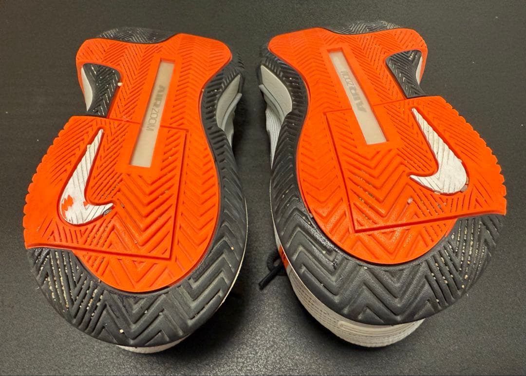 NIKEメンズ ズーム FQ7725-002 テニスシューズ