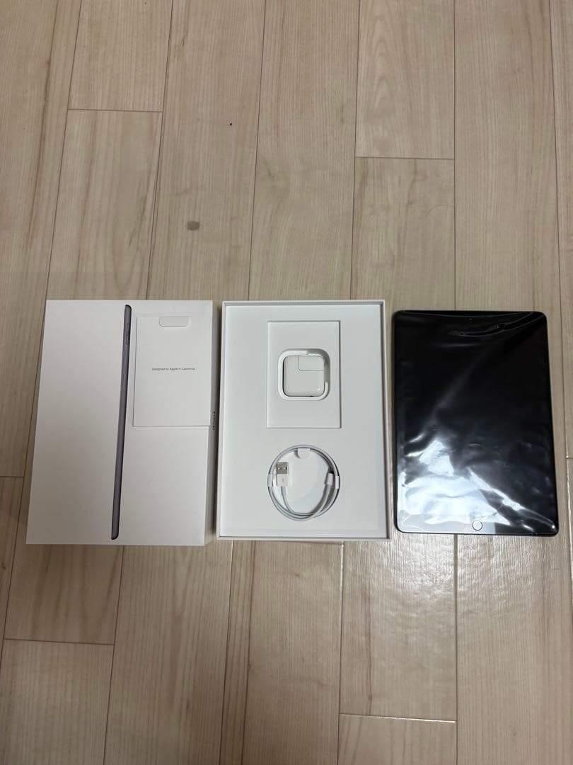 Apple iPad スペースグレー 本体 第7世代 Wi-Fi