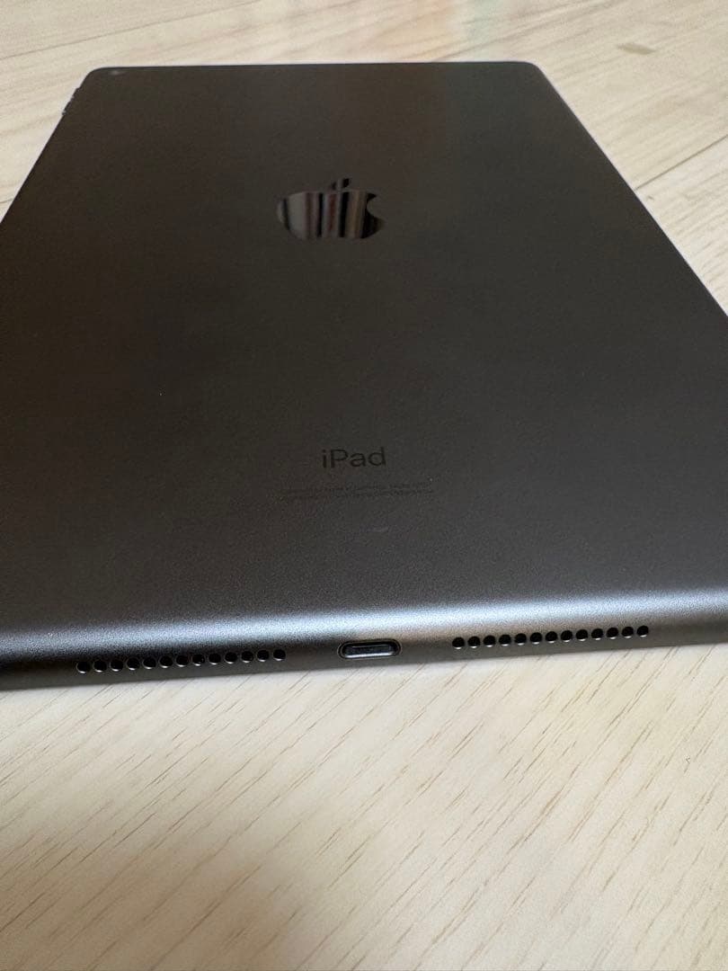Apple iPad スペースグレー 本体 第7世代 Wi-Fi