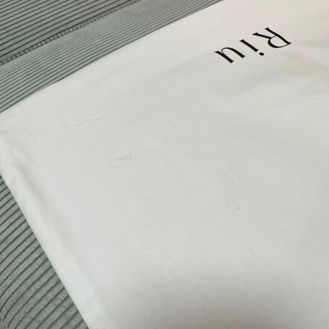 riu embossed tote bag トートバッグ スカーフ付 Rちゃん