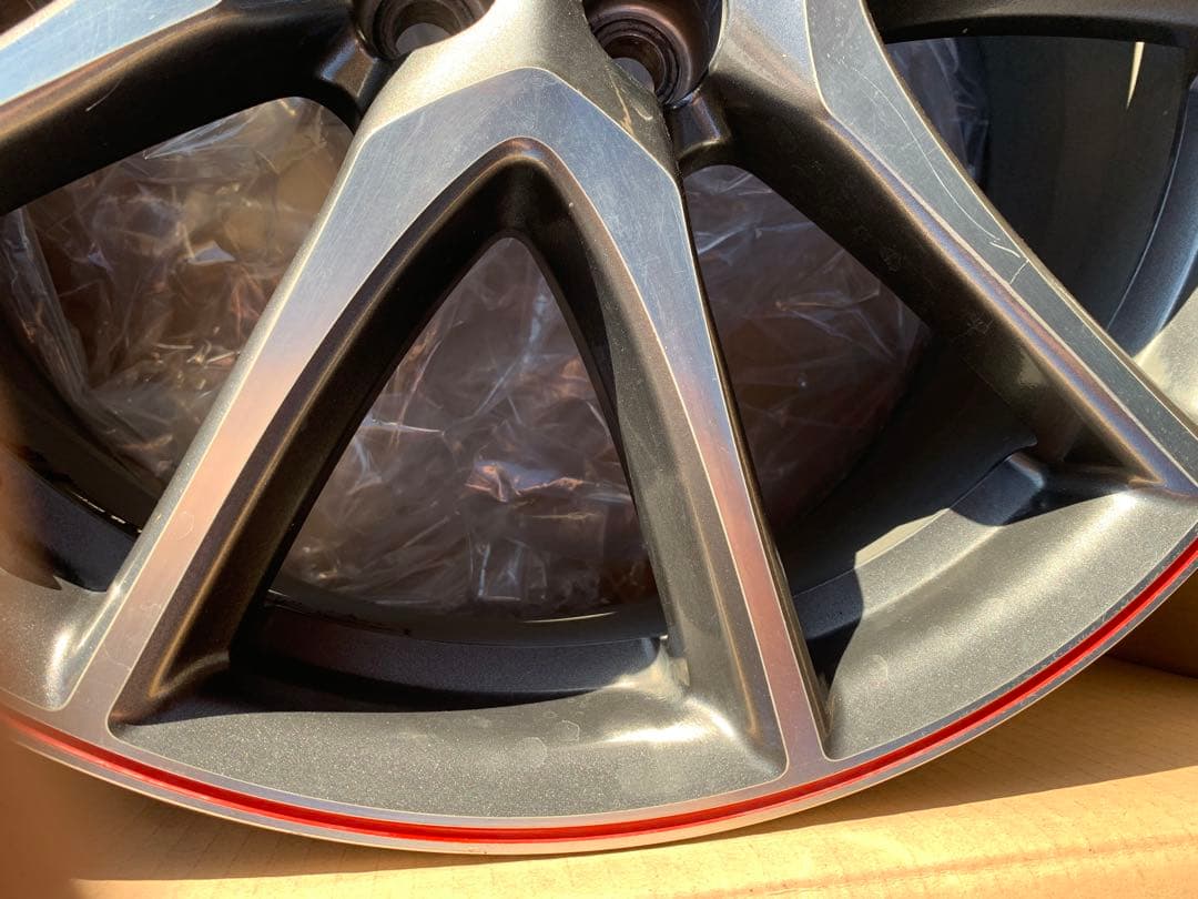 30 プリウス　G's 18インチ　1本