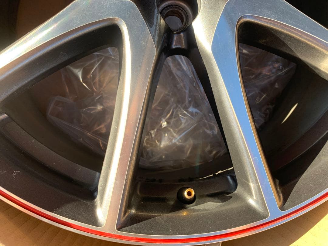 30 プリウス　G's 18インチ　1本