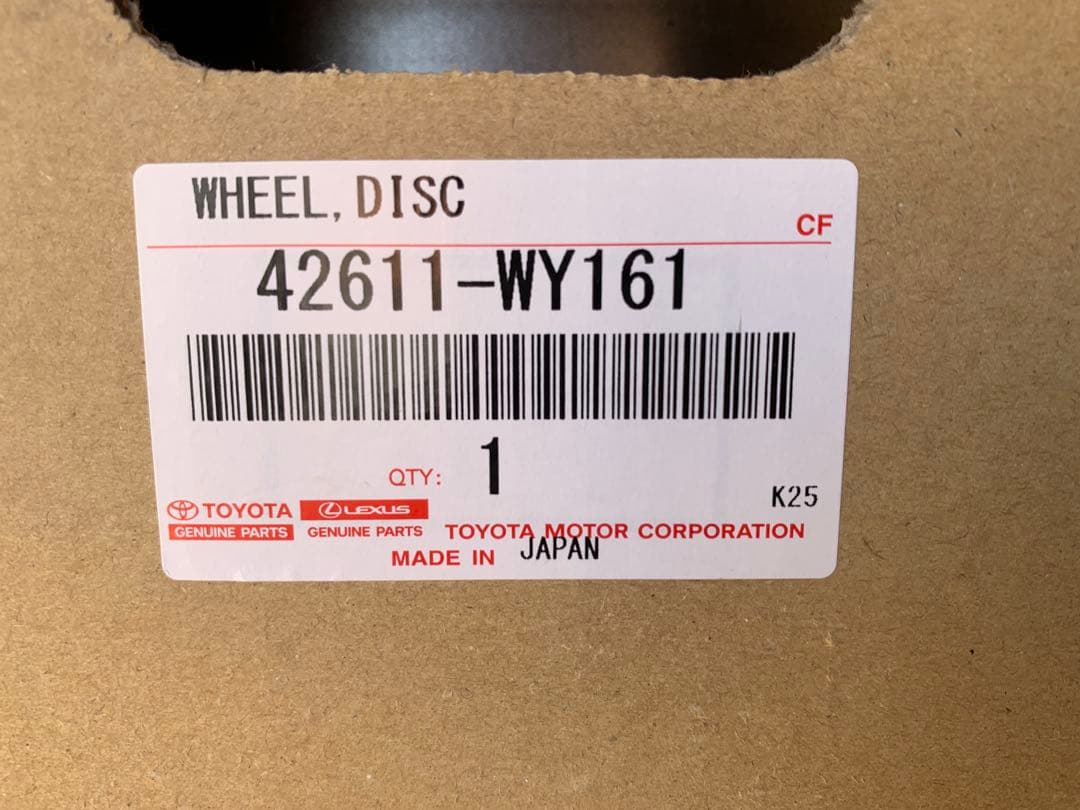 30 プリウス　G's 18インチ　1本