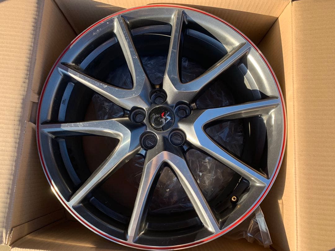 30 プリウス　G's 18インチ　1本