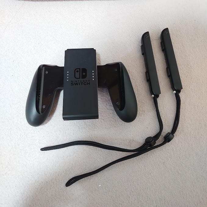 Nintendo Switch グレー　本体　付属品あり　箱無し