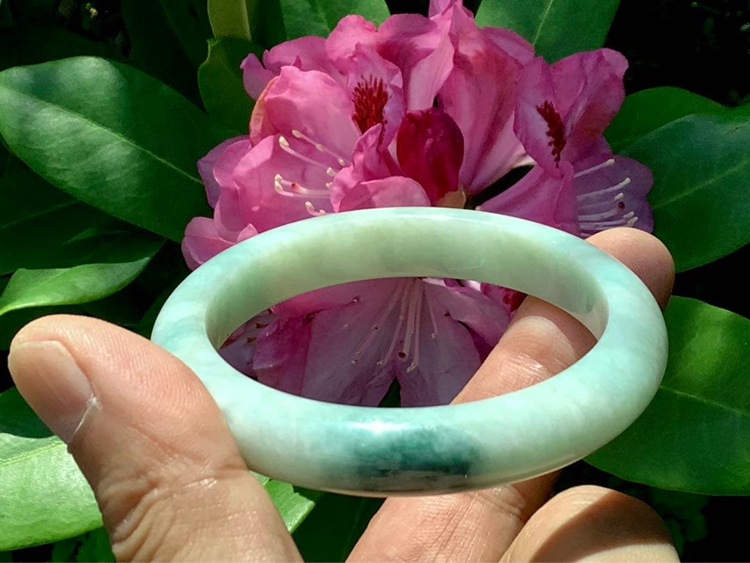 ✳️超絶*親方自信の1点　淡い緑糸魚川翡翠ブレスレット　高品質*高額バングル 鑑別