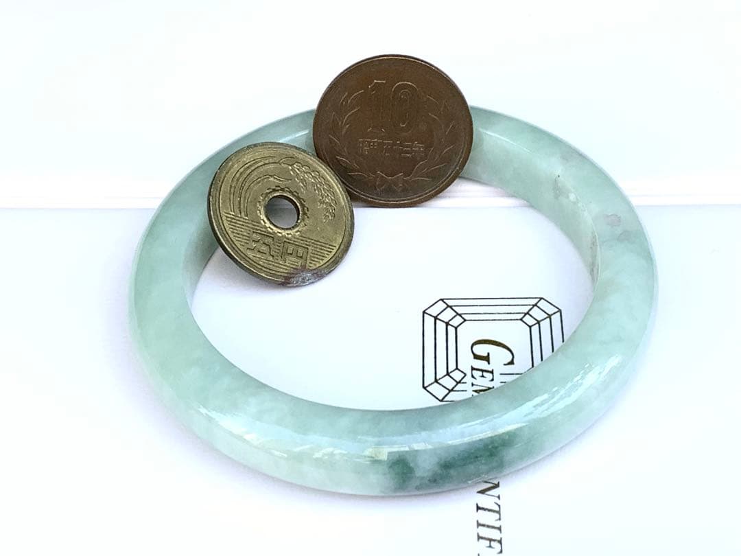 ✳️超絶*親方自信の1点　淡い緑糸魚川翡翠ブレスレット　高品質*高額バングル 鑑別