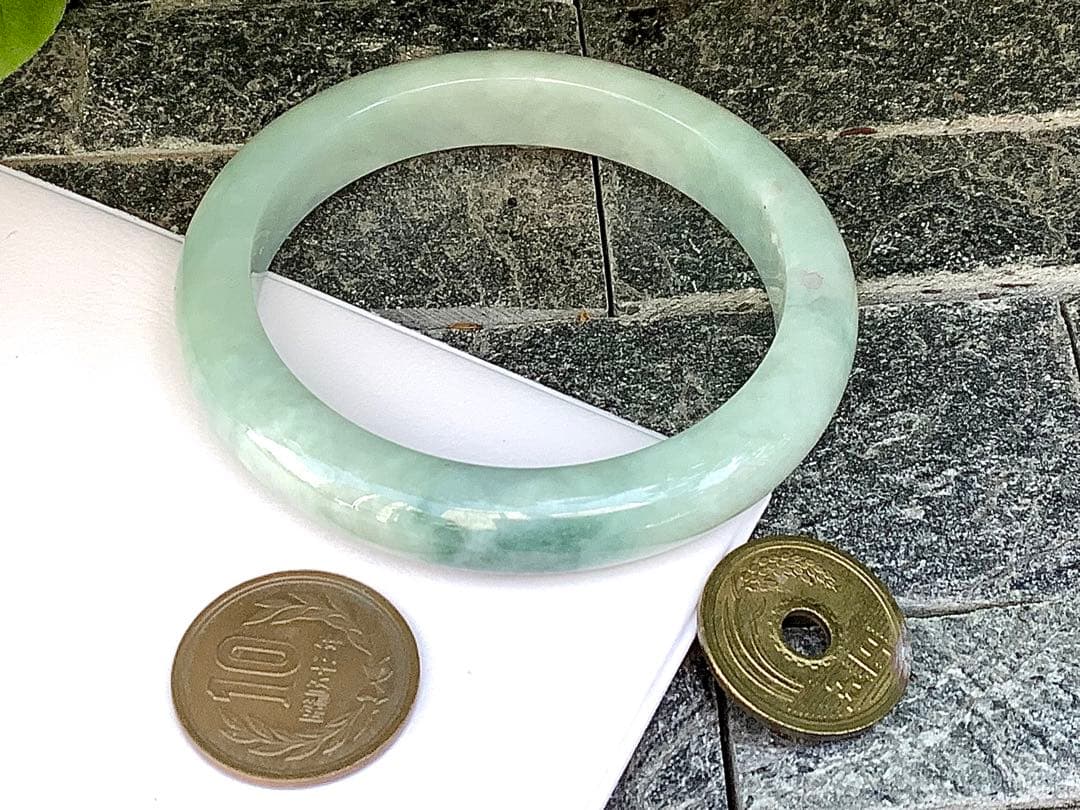 ✳️超絶*親方自信の1点　淡い緑糸魚川翡翠ブレスレット　高品質*高額バングル 鑑別