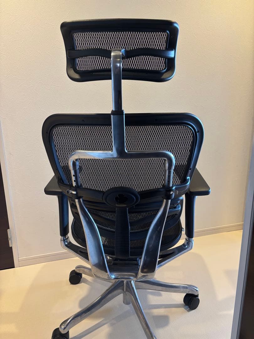 美品　エルゴヒューマン プロ ブラック ハイタイプ エラストメリックメッシュ