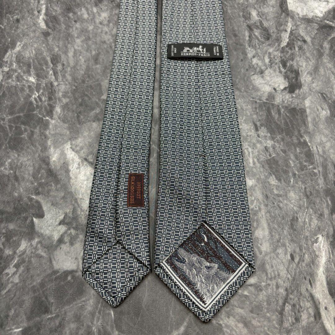 ✨美品✨HERMES ネクタイ 現行H柄 月夜の狼ウルフの刺繍 含む　2本セット