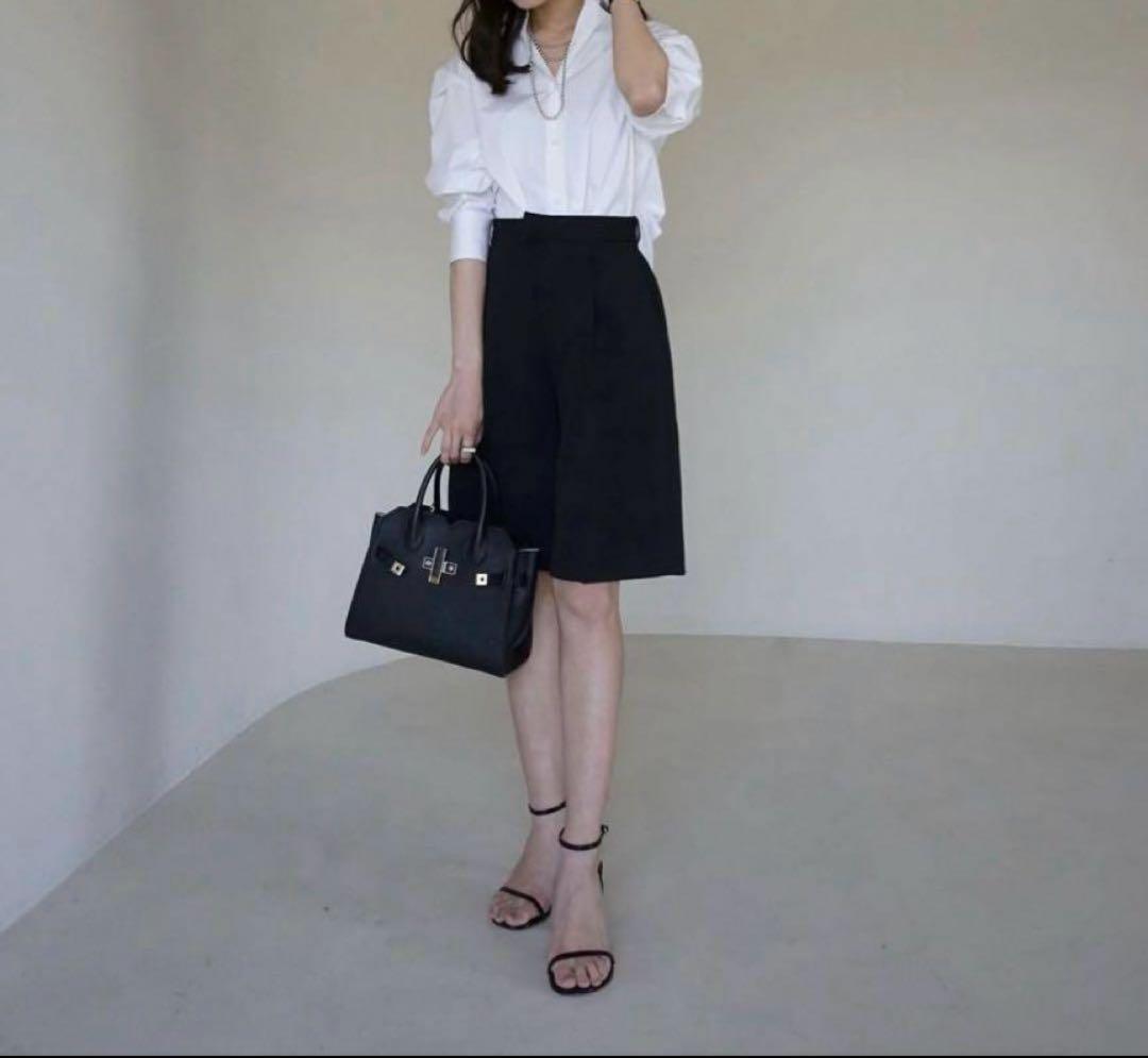 パンツ Front pin tuck Half pants L'AUBE BLANC