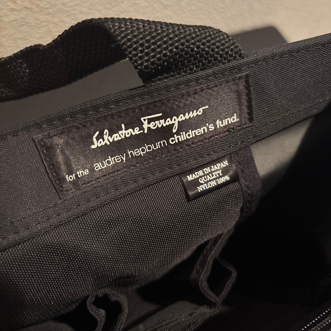 Ferragamo フェラガモ　オードリーヘップバーン　トートバッグ　黒