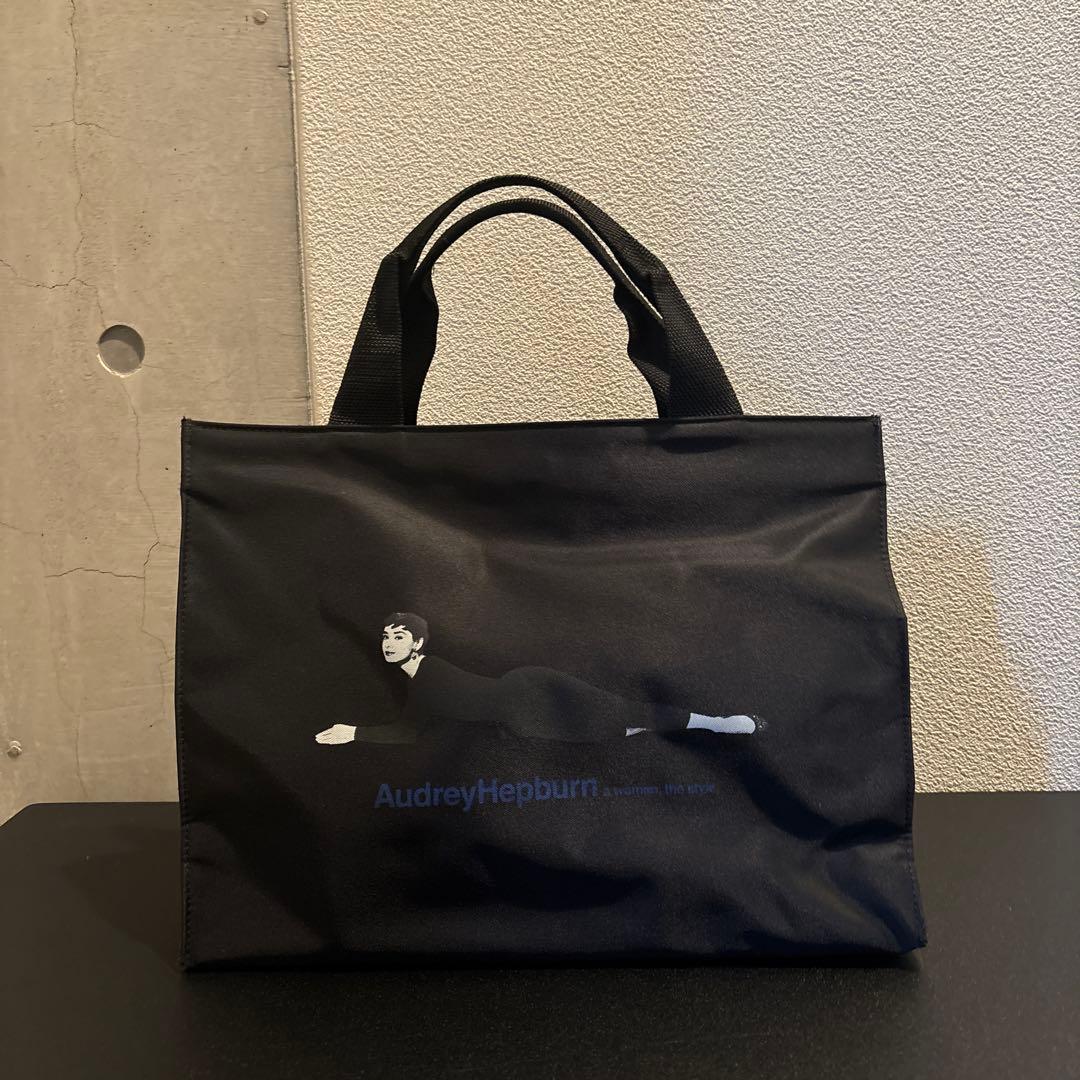 Ferragamo フェラガモ　オードリーヘップバーン　トートバッグ　黒