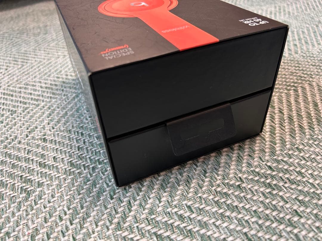 Beats Solo3 Wireless レッド