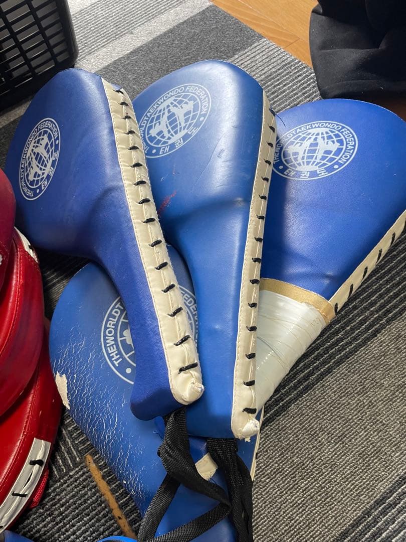 8/31処分予定の為最終値下げ　　新品、中古品、パンチングミット 他グローブなど