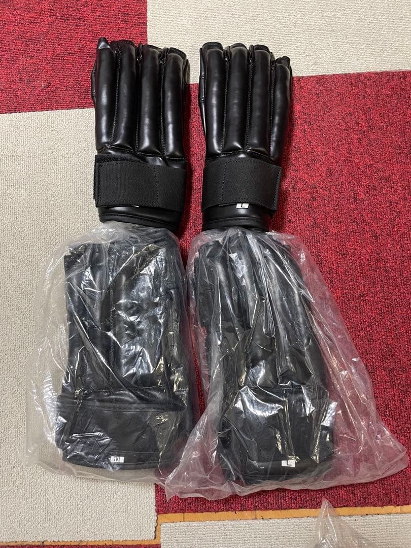 8/31処分予定の為最終値下げ　　新品、中古品、パンチングミット 他グローブなど